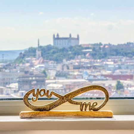 Sky Park 1 - Luxurious #Instaworthy Apartment In Downtown City Center With Included Parking, Best Address In Town Bratislava Esterno foto