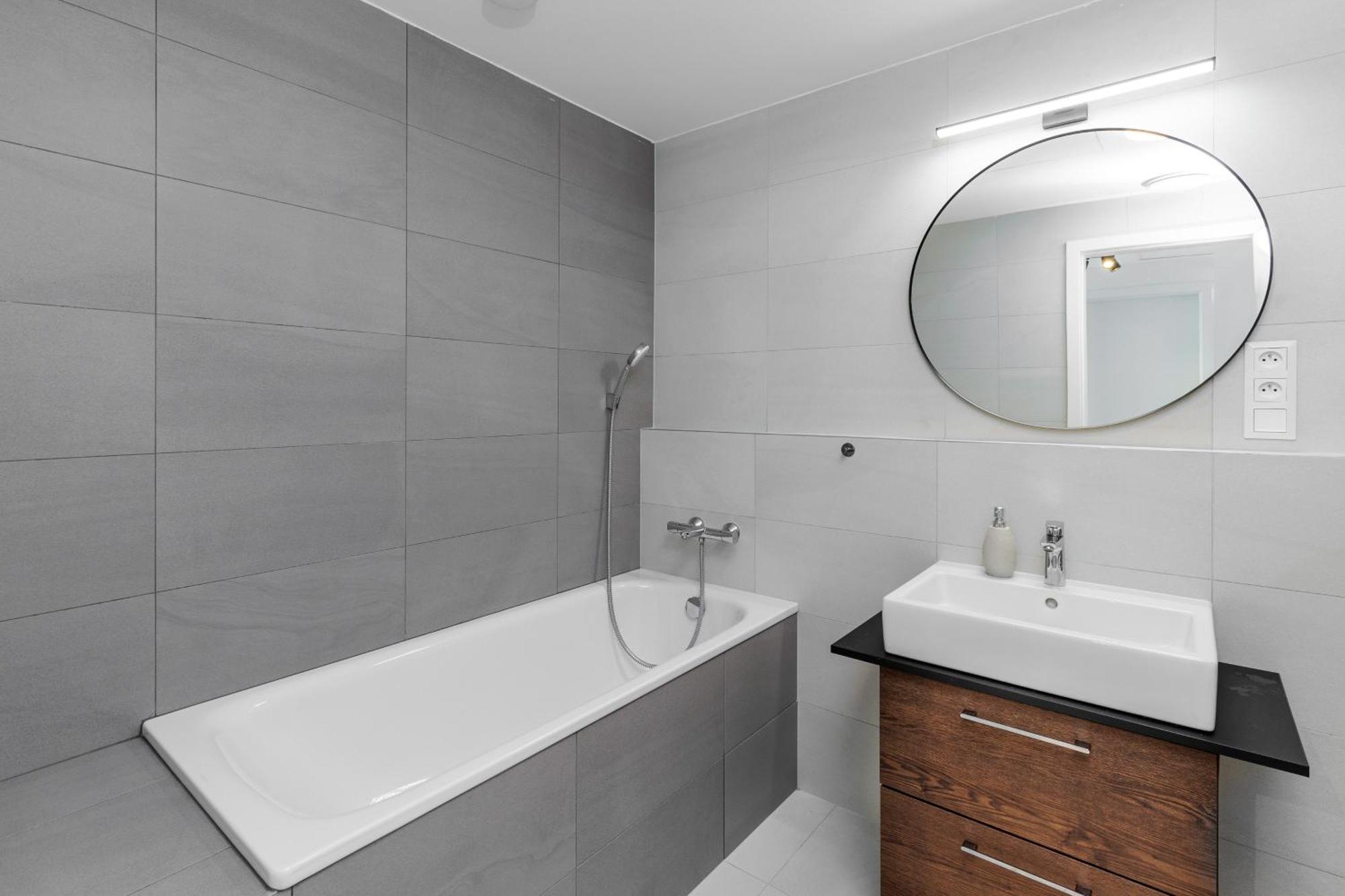 Sky Park 1 - Luxurious #Instaworthy Apartment In Downtown City Center With Included Parking, Best Address In Town Bratislava Esterno foto