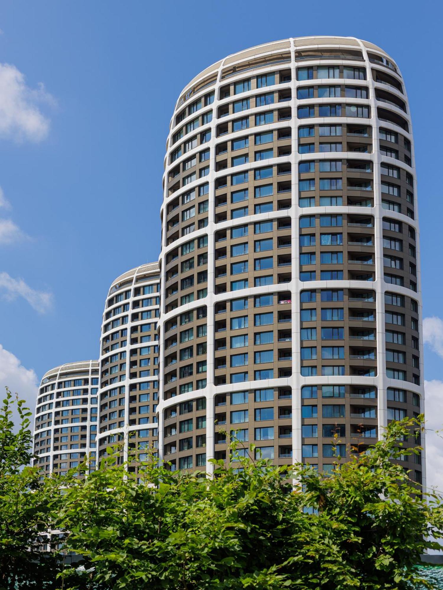 Sky Park 1 - Luxurious #Instaworthy Apartment In Downtown City Center With Included Parking, Best Address In Town Bratislava Esterno foto