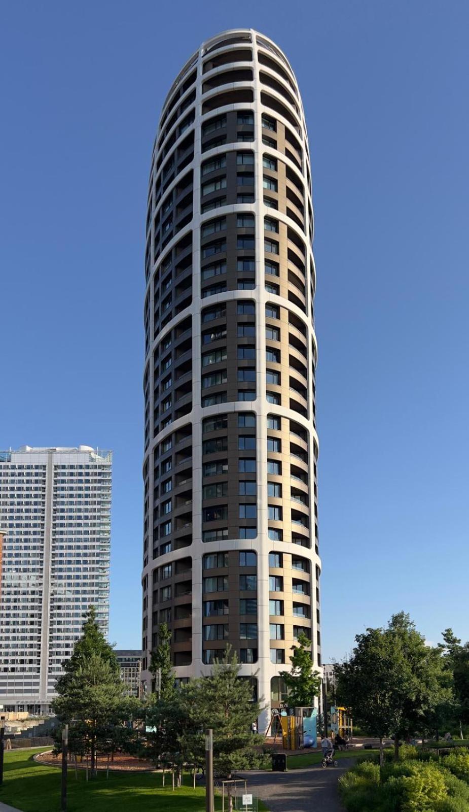 Sky Park 1 - Luxurious #Instaworthy Apartment In Downtown City Center With Included Parking, Best Address In Town Bratislava Esterno foto